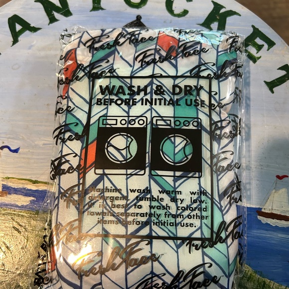 Fresh Face make up removing towel by Campanelli. - Picture 4 of 4